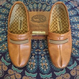 70s VINTAGE || Kinsman || Leather Slip-On